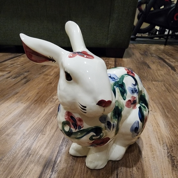 Vintage Hand Painted Rabbit - Picture 4 of 10